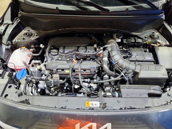 2026 KIA SELTOS SX — Engine bay