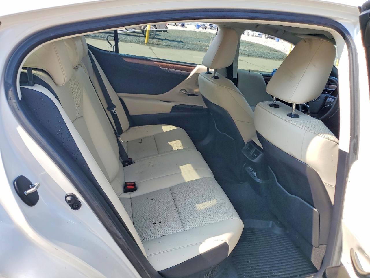 2025 LEXUS ES 300H 300h Premium