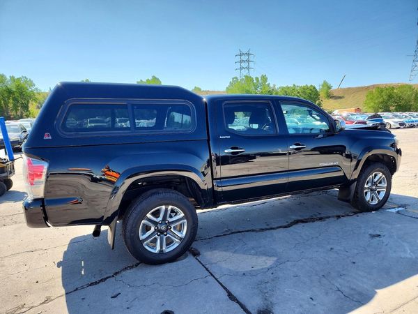 2017 TOYOTA TACOMA Limited