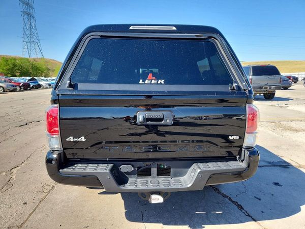 2017 TOYOTA TACOMA Limited
