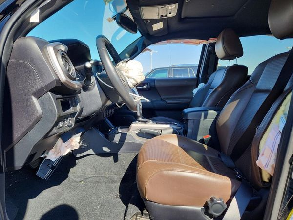 2017 TOYOTA TACOMA Limited