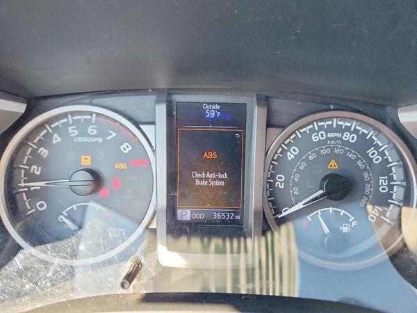 2017 TOYOTA TACOMA Limited