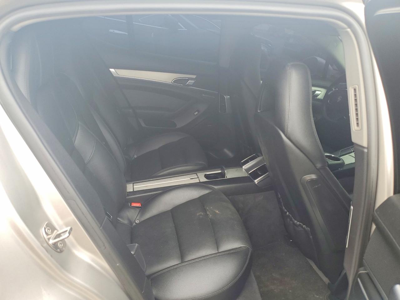2011 PORSCHE PANAMERA Base (2WD), 4 (4WD)