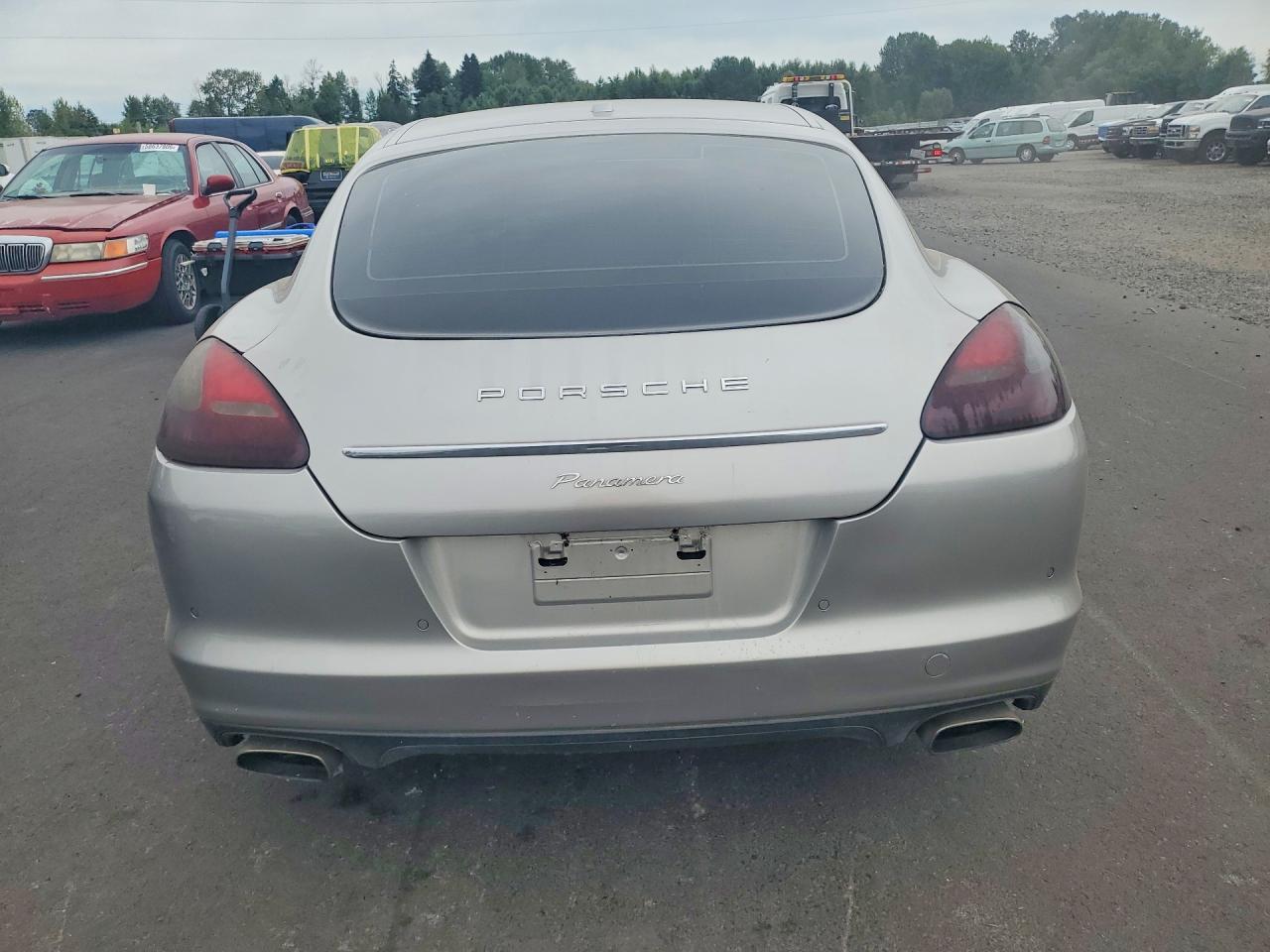 2011 PORSCHE PANAMERA Base (2WD), 4 (4WD)