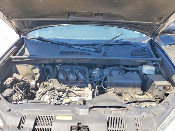 2012 TOYOTA HIGHLANDER Base/Hybrid — Engine bay