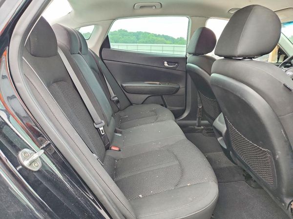 2019 KIA OPTIMA LX, S