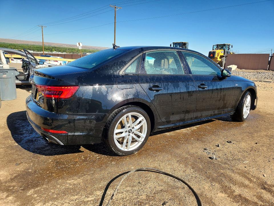 2017 AUDI A4 quattro Premium