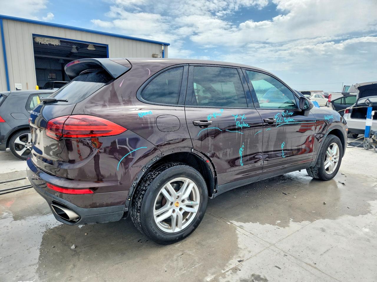 2016 PORSCHE CAYENNE