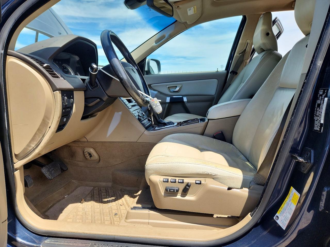 2014 VOLVO XC90
