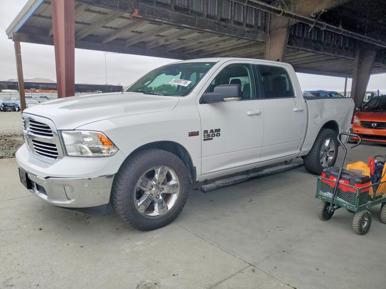 2019 RAM 1500 CLASSIC SLT