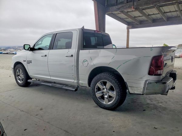 2019 RAM 1500 CLASSIC SLT