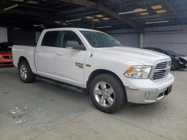 2019 RAM 1500 CLASSIC SLT