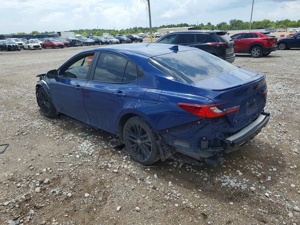 2025 TOYOTA CAMRY