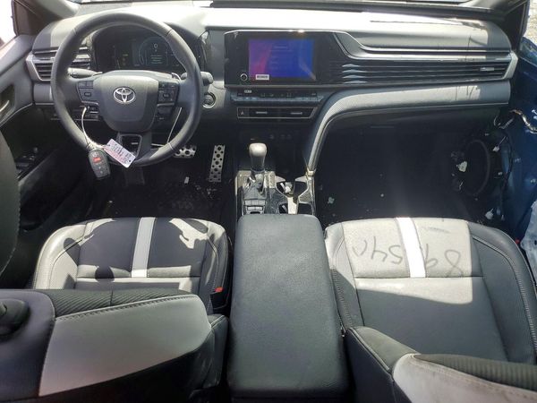 2025 TOYOTA CAMRY