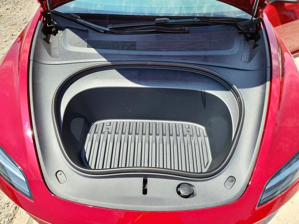2026 TESLA MODEL 3