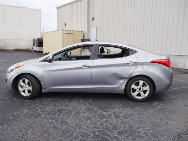 2013 HYUNDAI ELANTRA