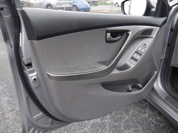 2013 HYUNDAI ELANTRA