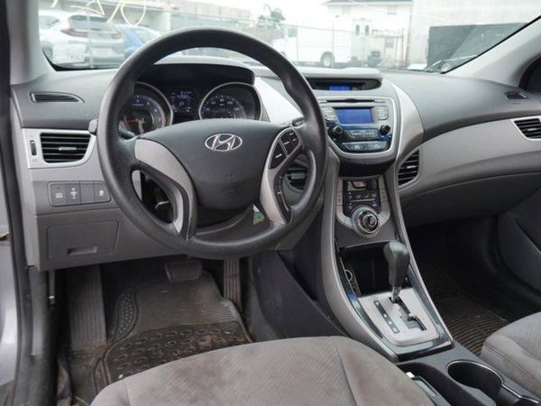 2013 HYUNDAI ELANTRA