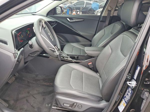 2025 KIA NIRO