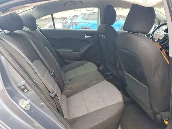 2017 KIA FORTE LX Popular, S