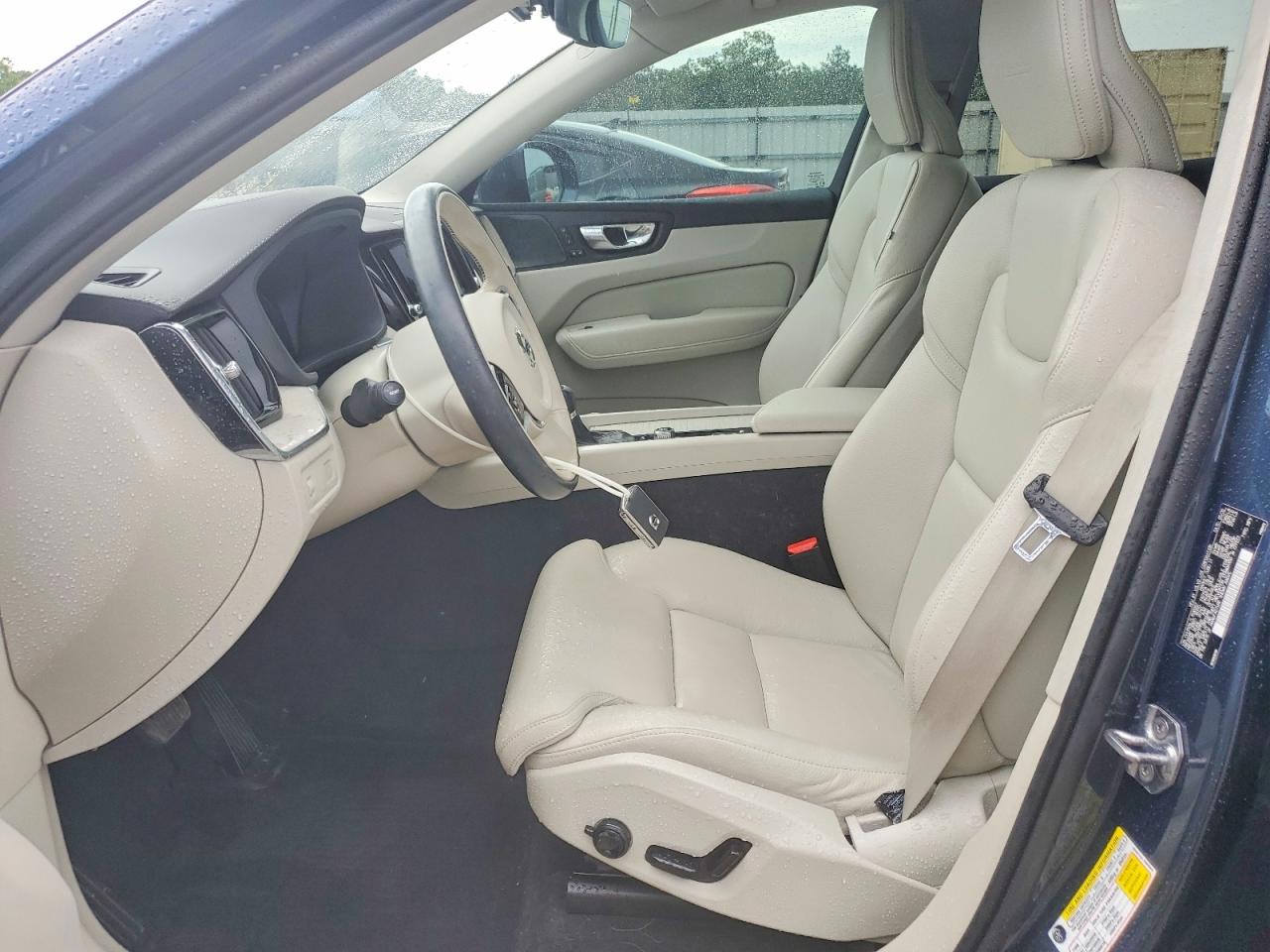 2020 VOLVO XC60 Inscription