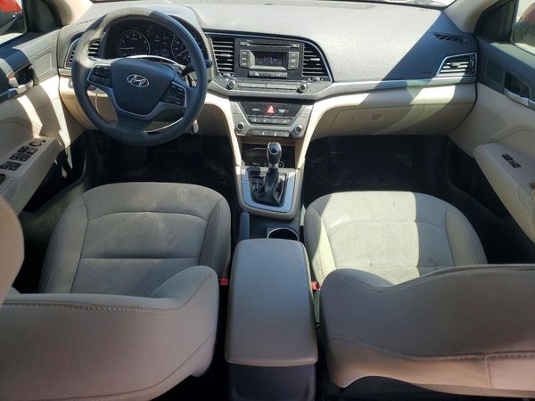 2018 HYUNDAI ELANTRA SE