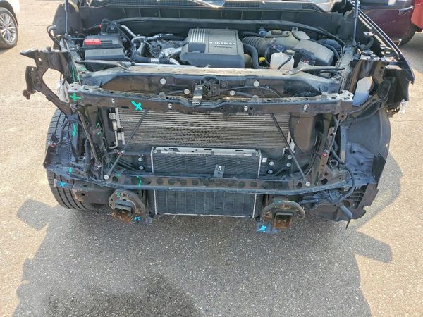 2022 CHEVROLET SILVERADO LT — Engine bay
