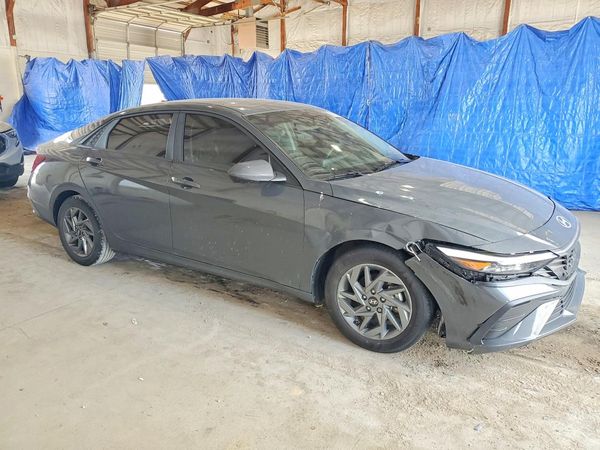 2024 HYUNDAI ELANTRA
