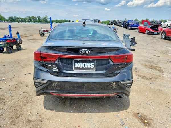 2021 KIA FORTE GT Line