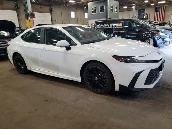 2025 TOYOTA CAMRY