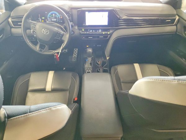 2025 TOYOTA CAMRY
