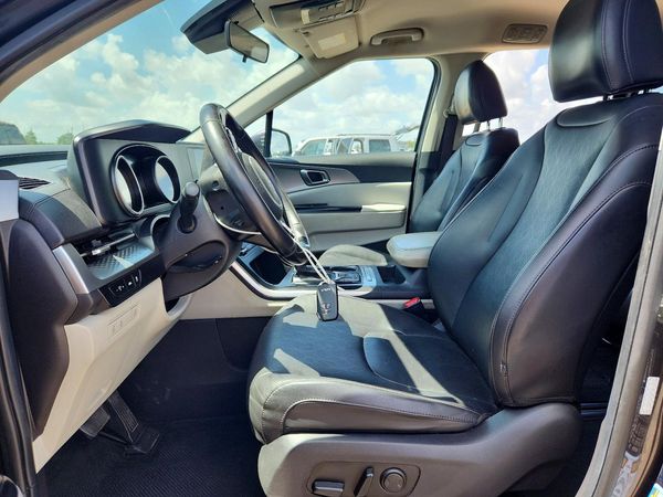 2023 KIA CARNIVAL
