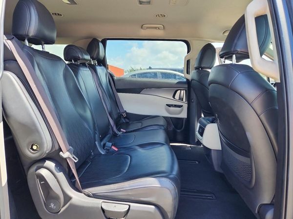 2023 KIA CARNIVAL