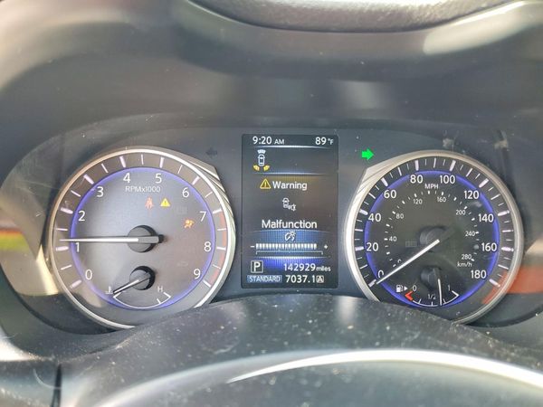 2016 INFINITI Q50