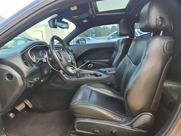 2017 DODGE CHALLENGER SXT