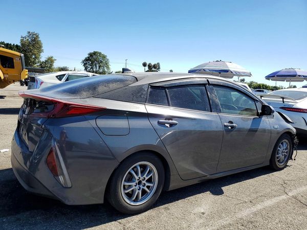 2017 TOYOTA PRIUS Three/Four/Four Adv