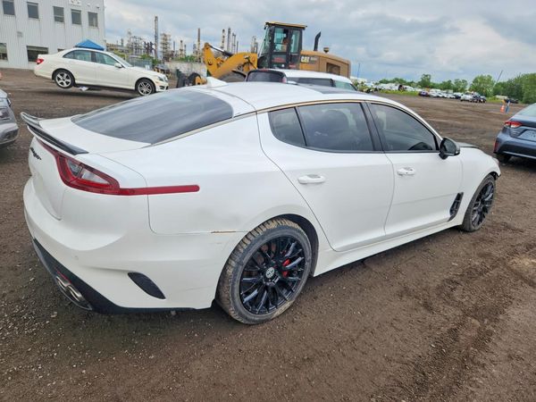 2018 KIA STINGER