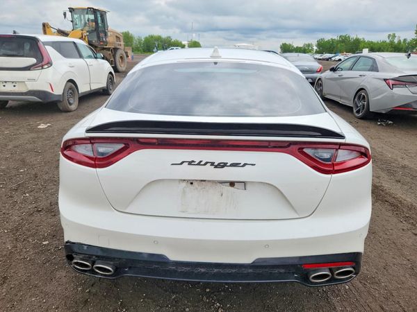 2018 KIA STINGER