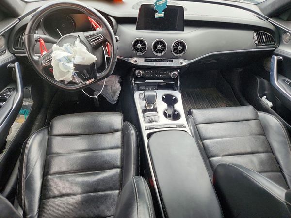 2018 KIA STINGER