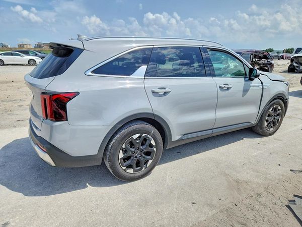 2024 KIA SORENTO