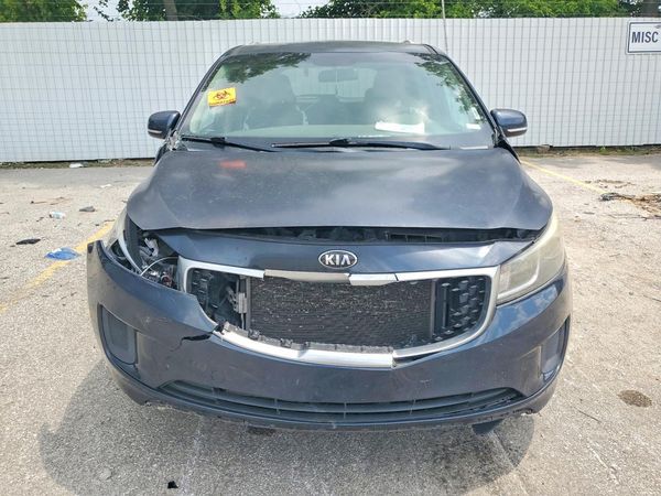 2016 KIA SEDONA LX - Middle-low