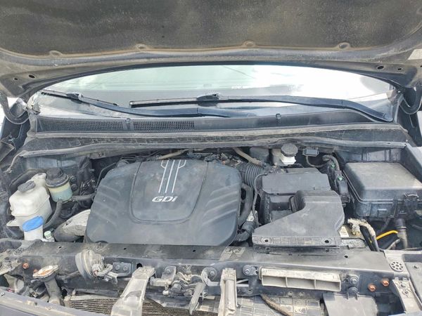 2016 KIA SEDONA LX - Middle-low