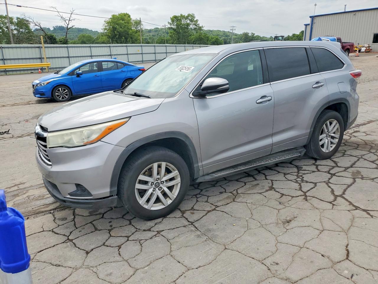 2016 TOYOTA HIGHLANDER