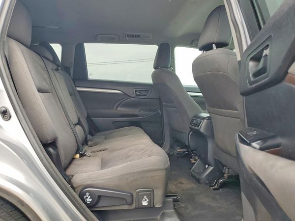 2016 TOYOTA HIGHLANDER