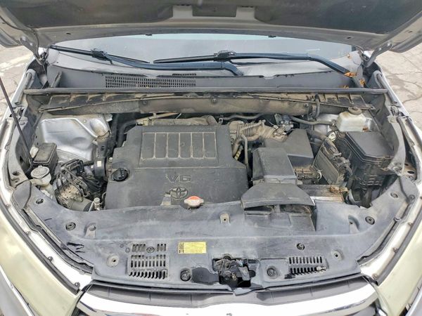 2016 TOYOTA HIGHLANDER