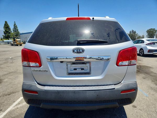 2013 KIA SORENTO Base / LX
