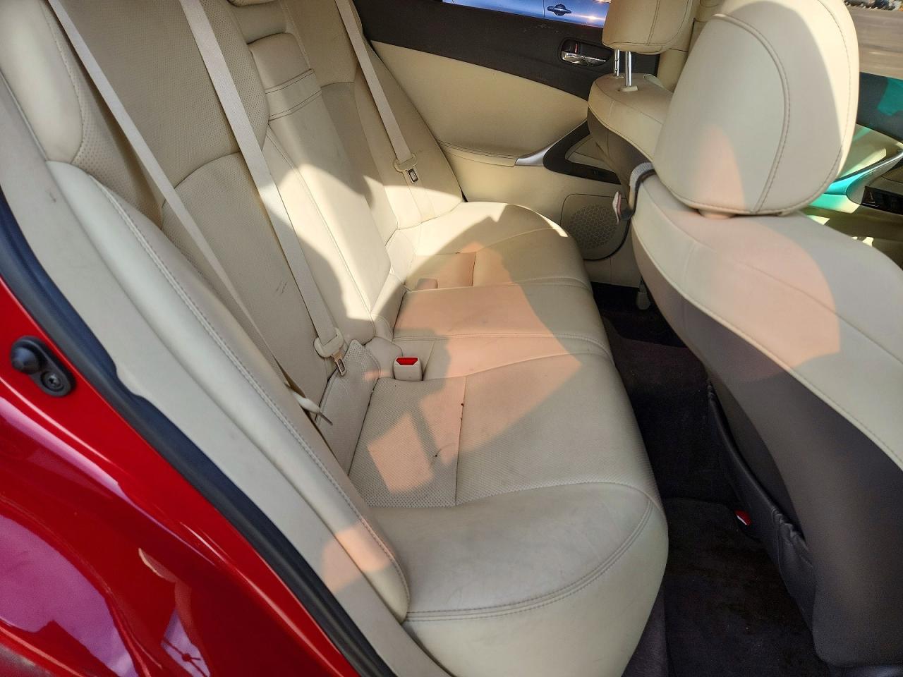2011 LEXUS IS 250C