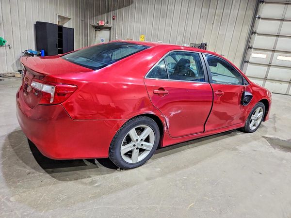 2014 TOYOTA CAMRY