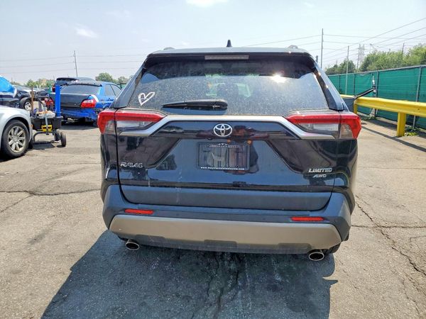 2022 TOYOTA RAV4 Limited