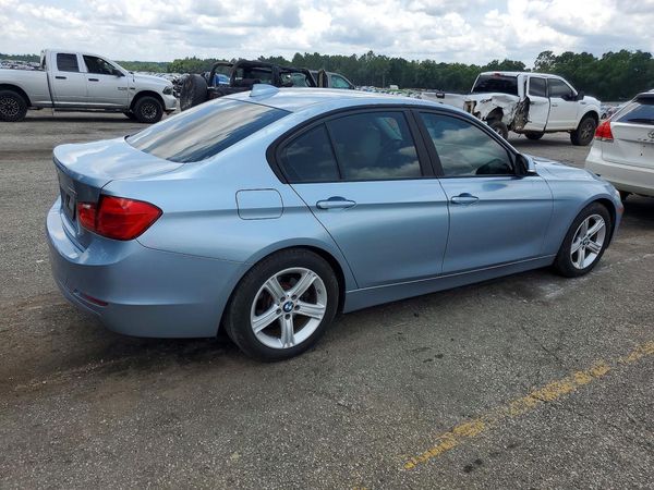 2015 BMW 320